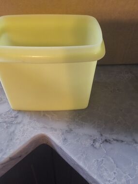 Tupperware Sunny Yellow Shelf Saver Storage Container-Vintage